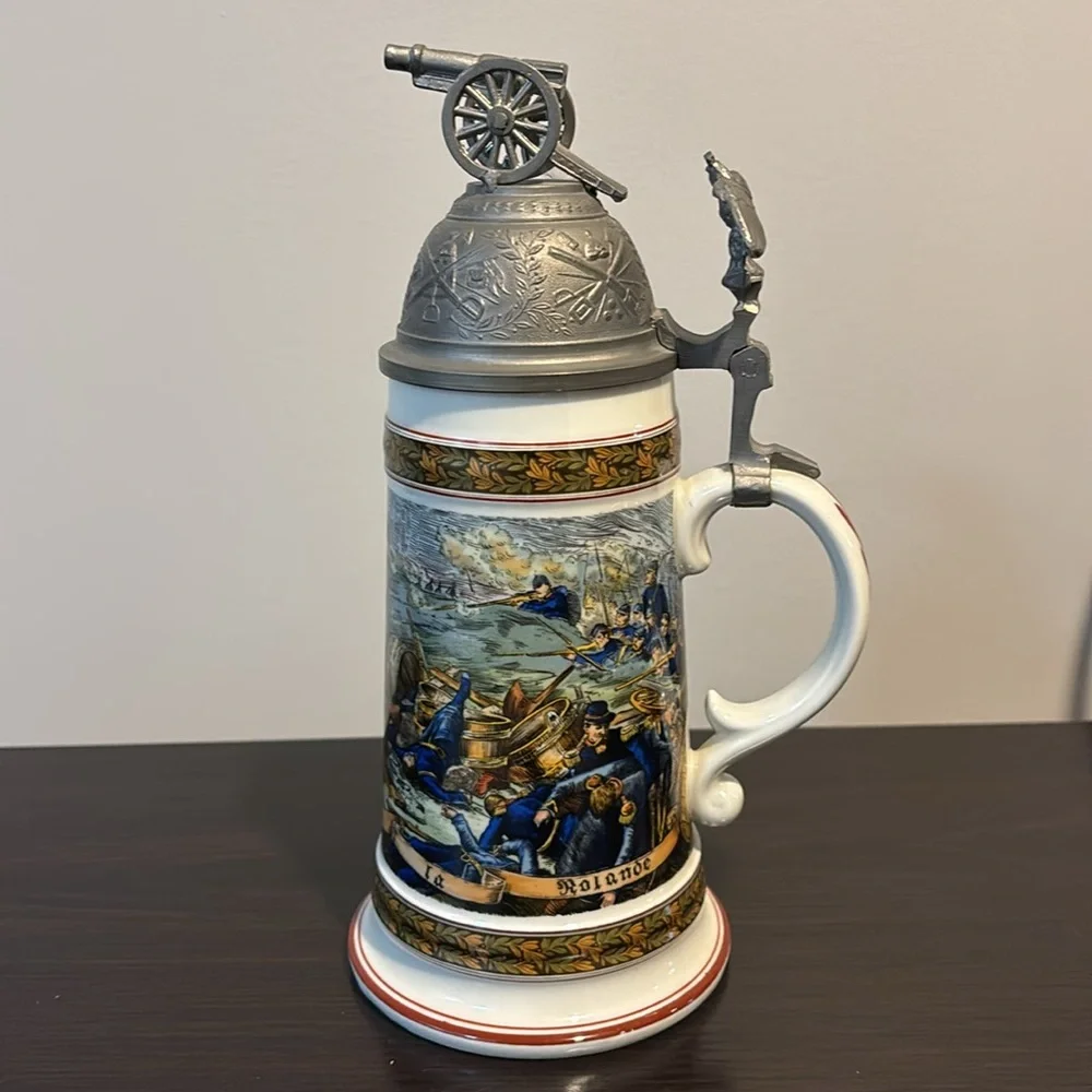 German cannon lidded beer stein with illuminated Lithopane figures in bottom